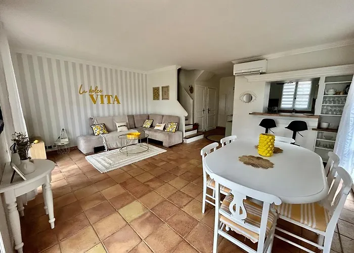 Les Restanques 10 Chenes 3 Holiday home