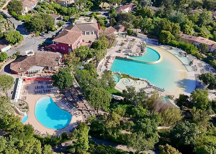 Les Restanques 10 Chenes 3 *